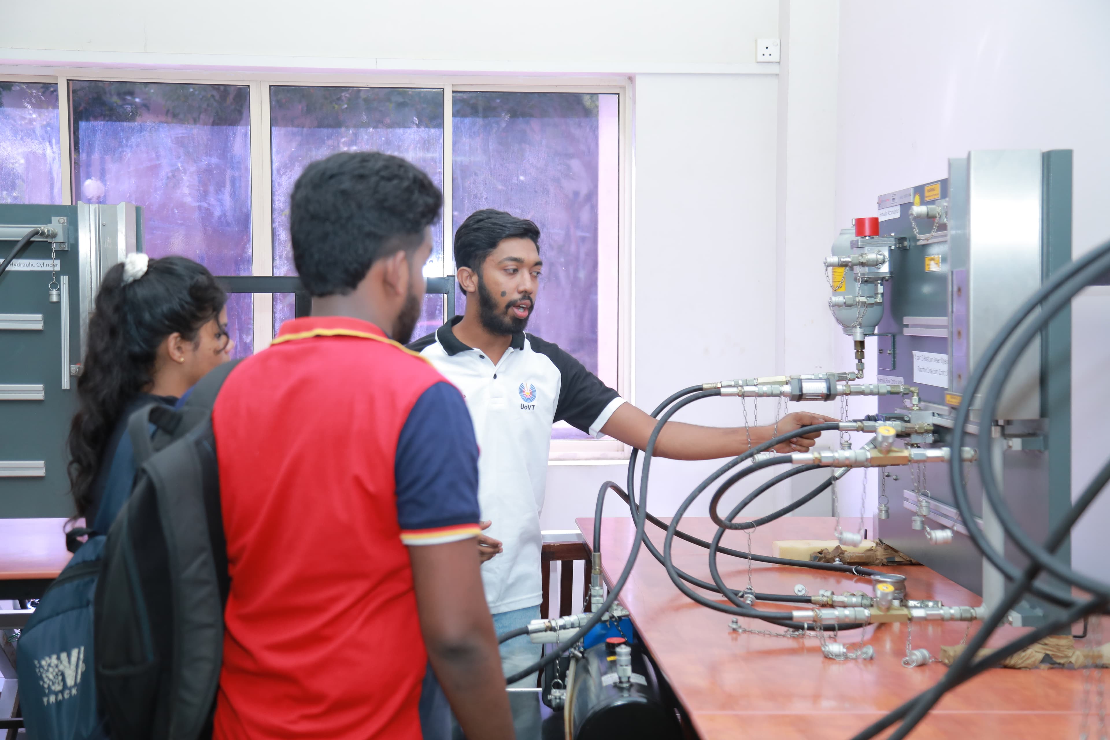 නිෂ්පාදන තාක්ෂණය පිළිබඳ ඉංජිනේරු තාක්ෂණවේදී උපාධිය